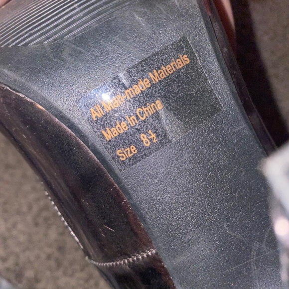 Heels - Picture 4 of 4